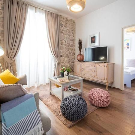Flora-Heartbeat Old City Three Bedrooms Apartment Дубровник Экстерьер фото