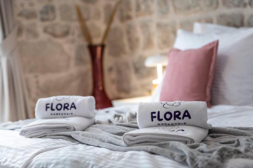 Flora-Heartbeat Old City Three Bedrooms Apartment Дубровник Экстерьер фото