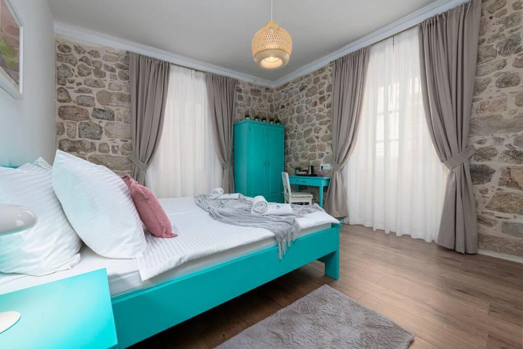 Flora-Heartbeat Old City Three Bedrooms Apartment Дубровник Экстерьер фото