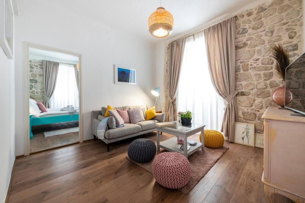 Flora-Heartbeat Old City Three Bedrooms Apartment Дубровник Экстерьер фото