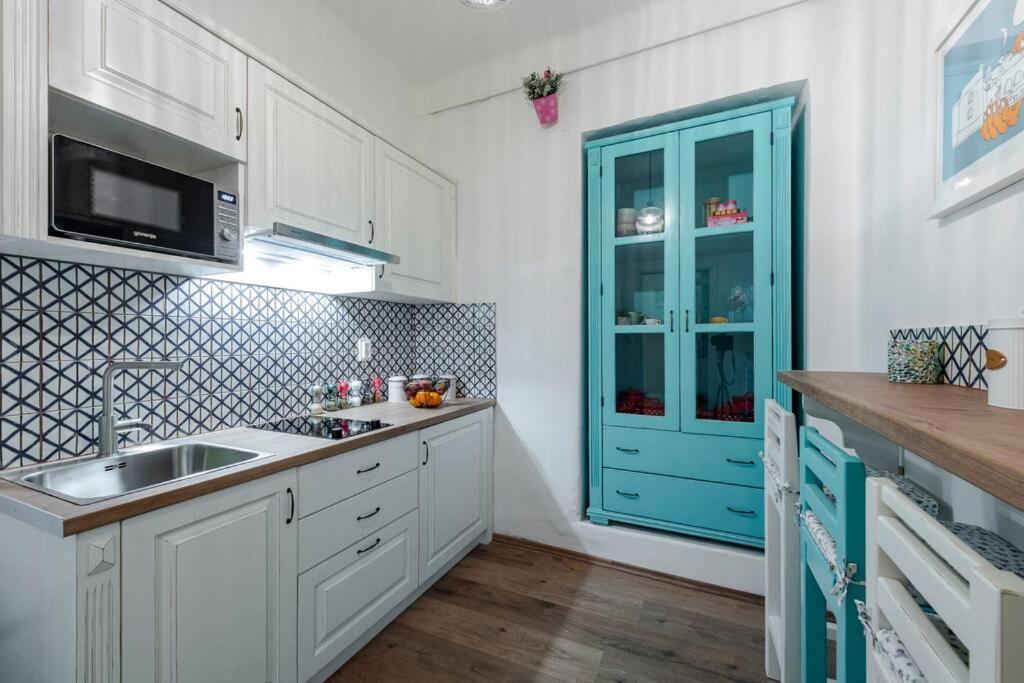 Flora-Heartbeat Old City Three Bedrooms Apartment Дубровник Экстерьер фото