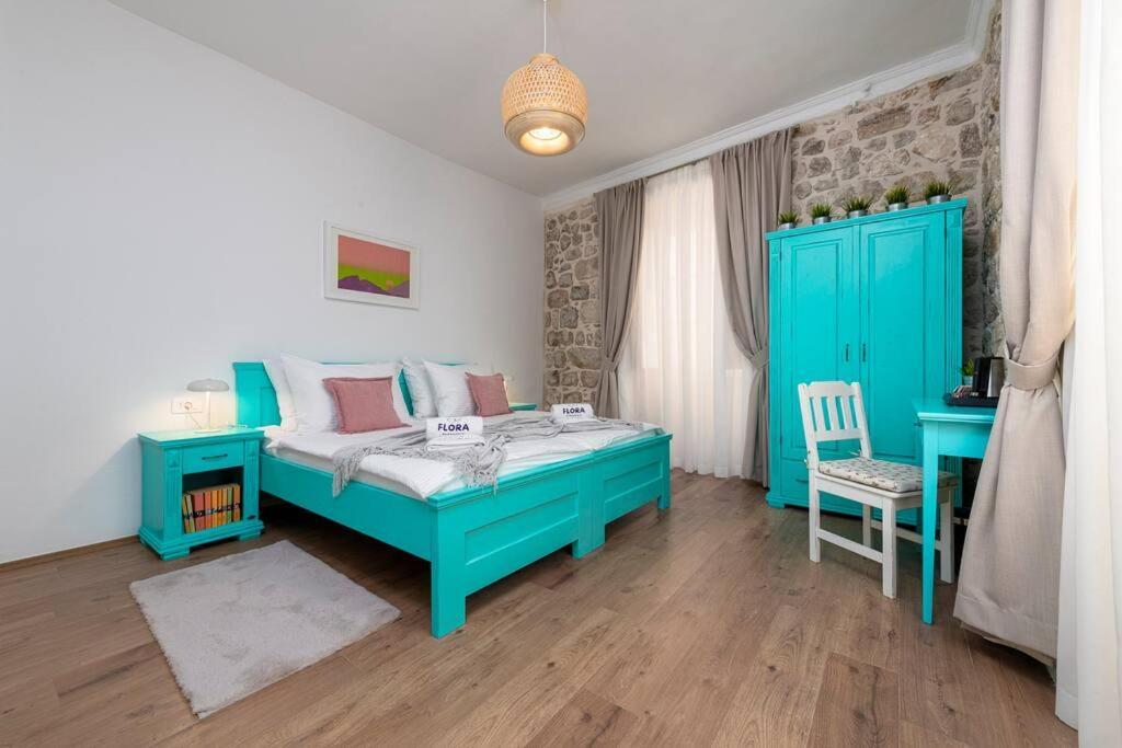 Flora-Heartbeat Old City Three Bedrooms Apartment Дубровник Экстерьер фото